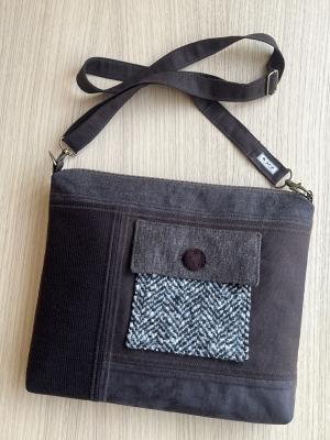 "Flickenwerk IV mit Tasche" - DUNKELBRAUN